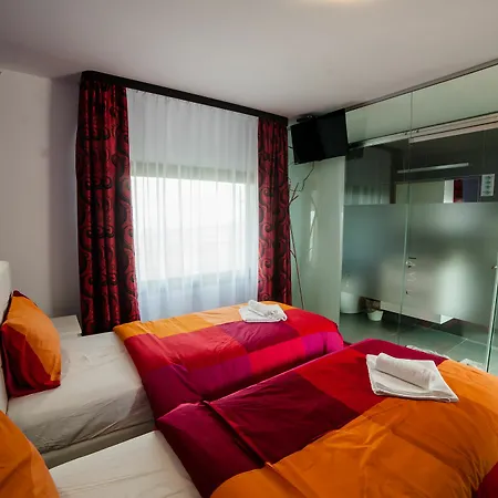 La Hill Hotel
